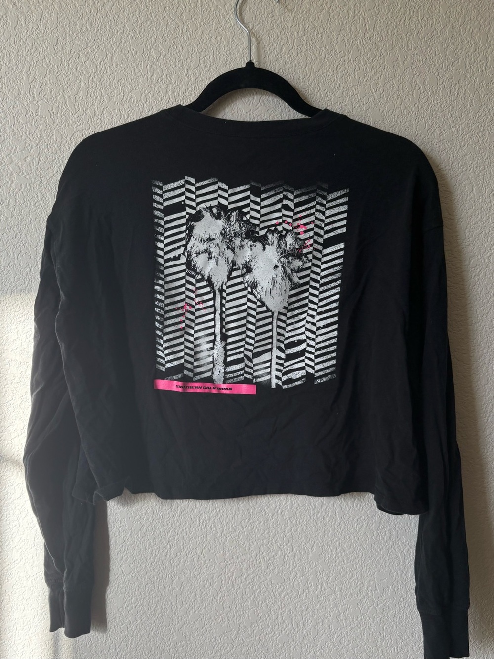 Hollister Black Crewneck Crop Tee with Palm tree back graphic